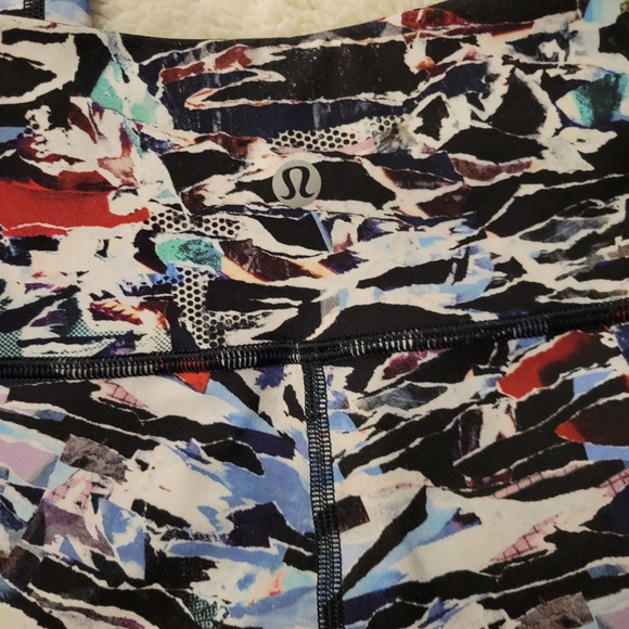 Lululemon legging - Picture 7 of 9